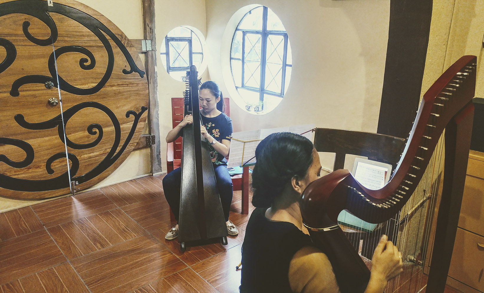 HarpRoom The first harp school in the Philippines